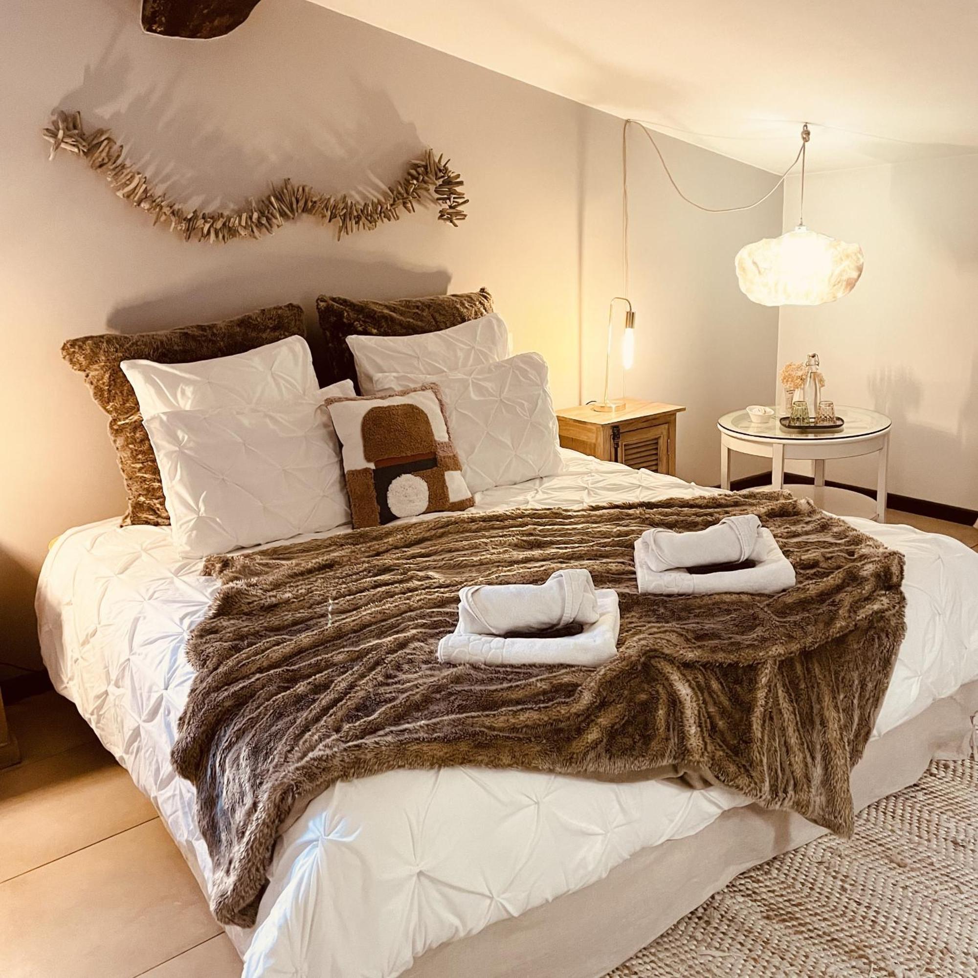 B&B Temps Suspendu Provence Pernes-les-Fontaines Rum bild